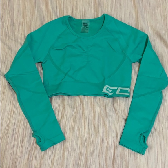 ECHT arise scrunch long sleeve top
